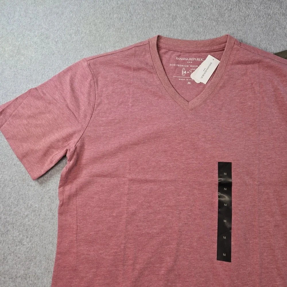Banana Republic Shirt Mens M Lot Of‎ 2 V-Neck Tagless Jersey Poly Blend Eco